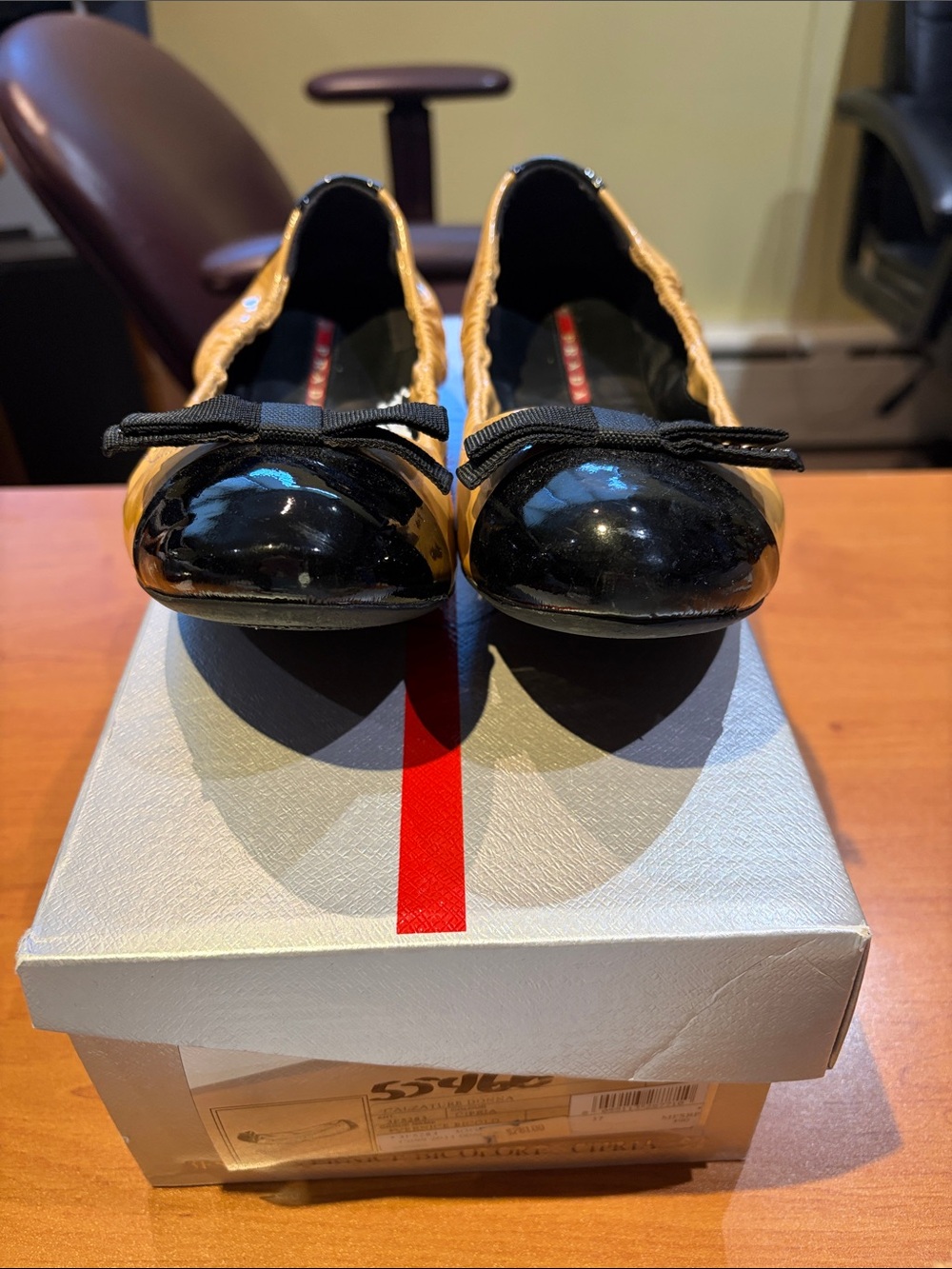 PRADA SIZE 37 Black and BEIGE Patent Leather Ballet Flats with Bow